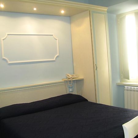 Tiffany Roma Suite Rome Room photo